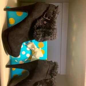 GBG Guess Booties Size 7.5